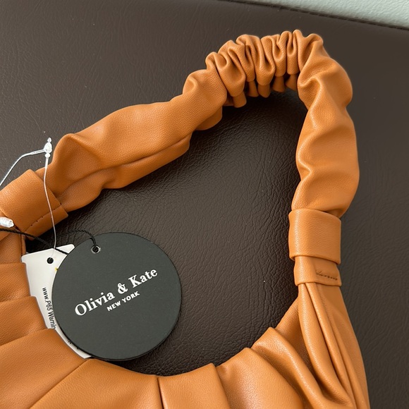 Scrunch Handle Shoulder Bag - Picture 6 of 8